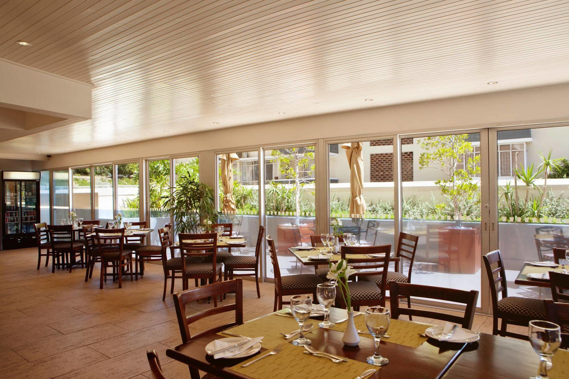 Protea Hotel By Marriott Cape Town Cape Castle Exterior photo