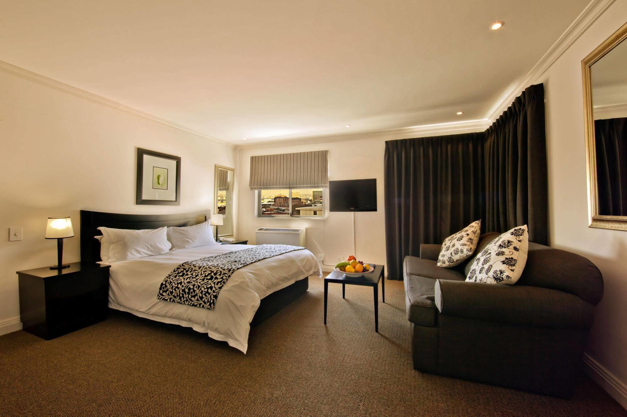 Protea Hotel By Marriott Cape Town Cape Castle Exterior photo
